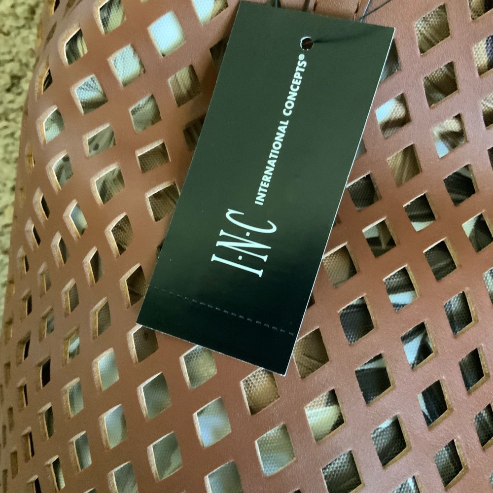 NWT Kourtney laser tote - Picture 5 of 5